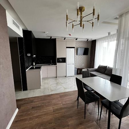Апартаменти Sunvi В Жк Сонячний Квартал Golubinoye Bagian luar foto