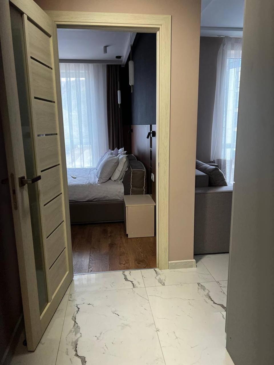 Апартаменти Sunvi В Жк Сонячний Квартал Golubinoye Bagian luar foto